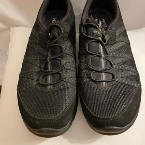 SKECHERS Air-Cooled Memory Foam size 10